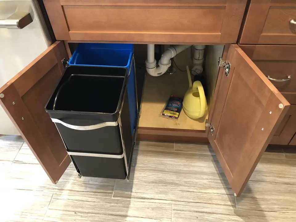 Pull-out trash under the sink