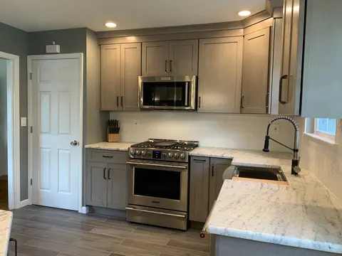 Photo 2 of 19