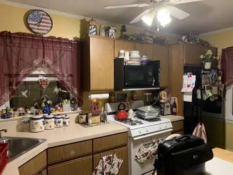 Photo 19 of 21