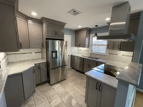 Photo 1 of 21